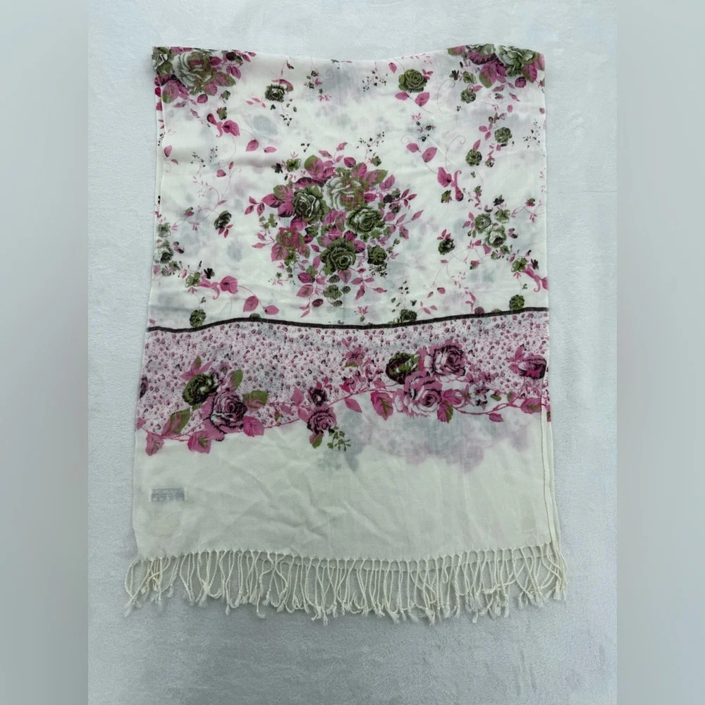 Pashmina ivory floral scarf with pink and green roses